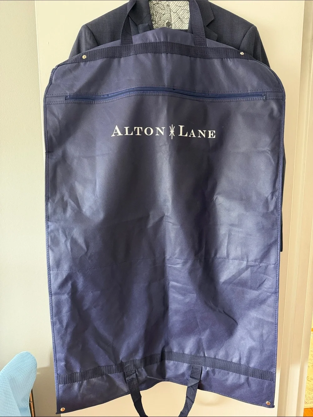 Alton Lane Men's 100% Wool 2-Piece Suit Blue Micro-Check 42R 38x29 W/Garment Bag